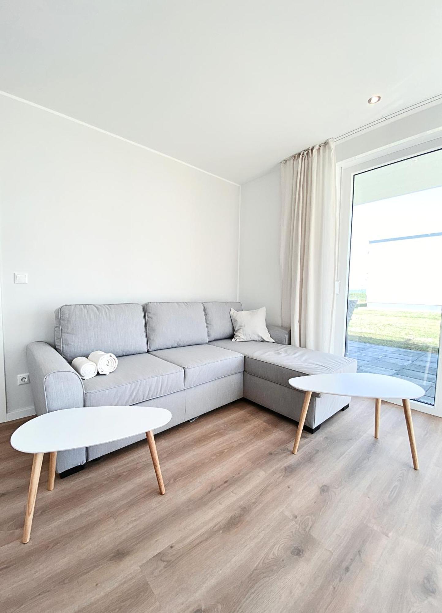 Seeliebe Schwerin - Pkw, Teilweise Mit Privater Sauna, Wlan, Xxl-balkon O Terrasse, Seeblick Apartment Schwerin (Mecklenburg-Vorpommern)