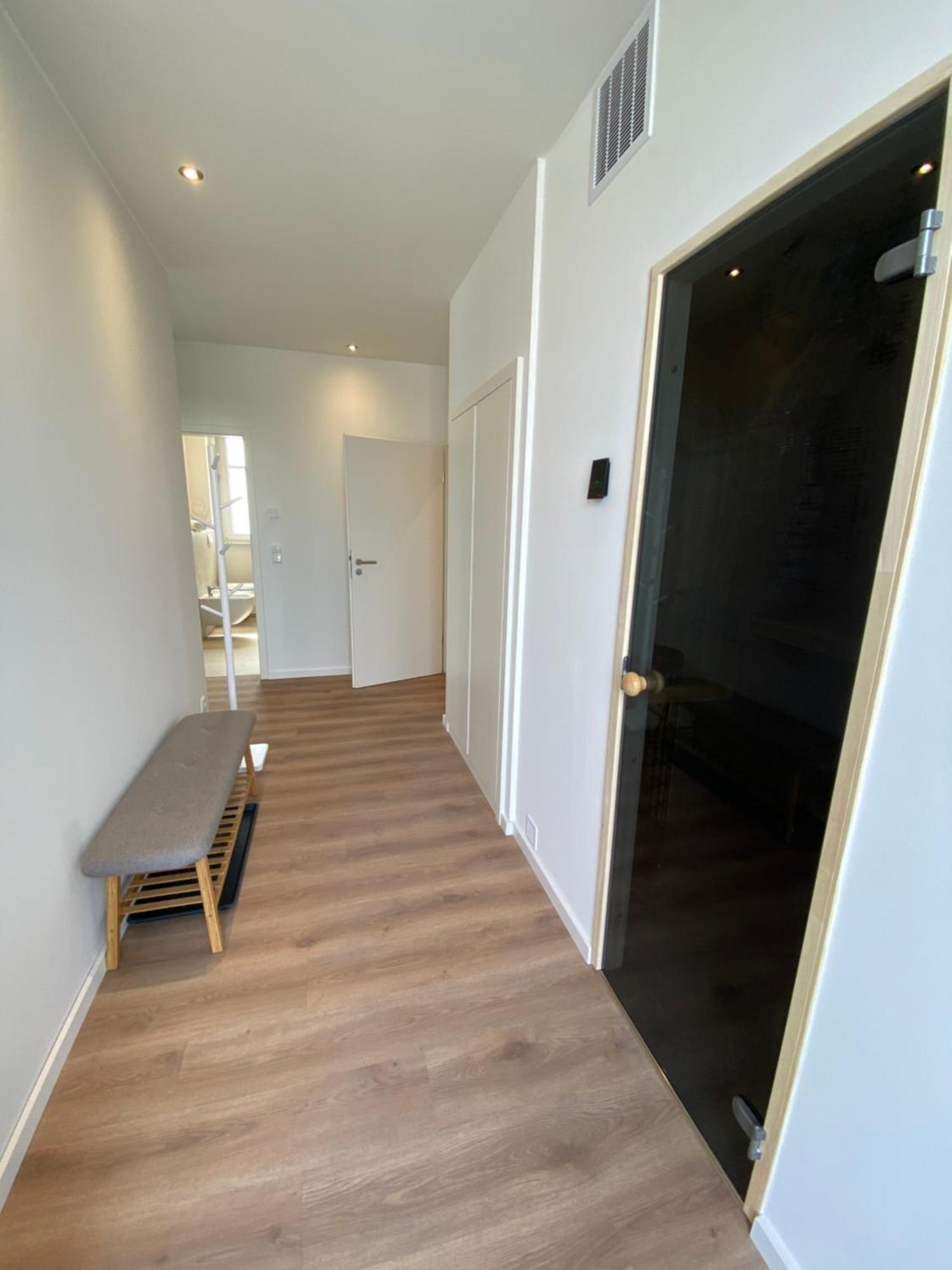 Apartment Seeliebe Schwerin - Pkw, Teilweise Mit Privater Sauna, Wlan, Xxl-balkon O Terrasse, Seeblick *