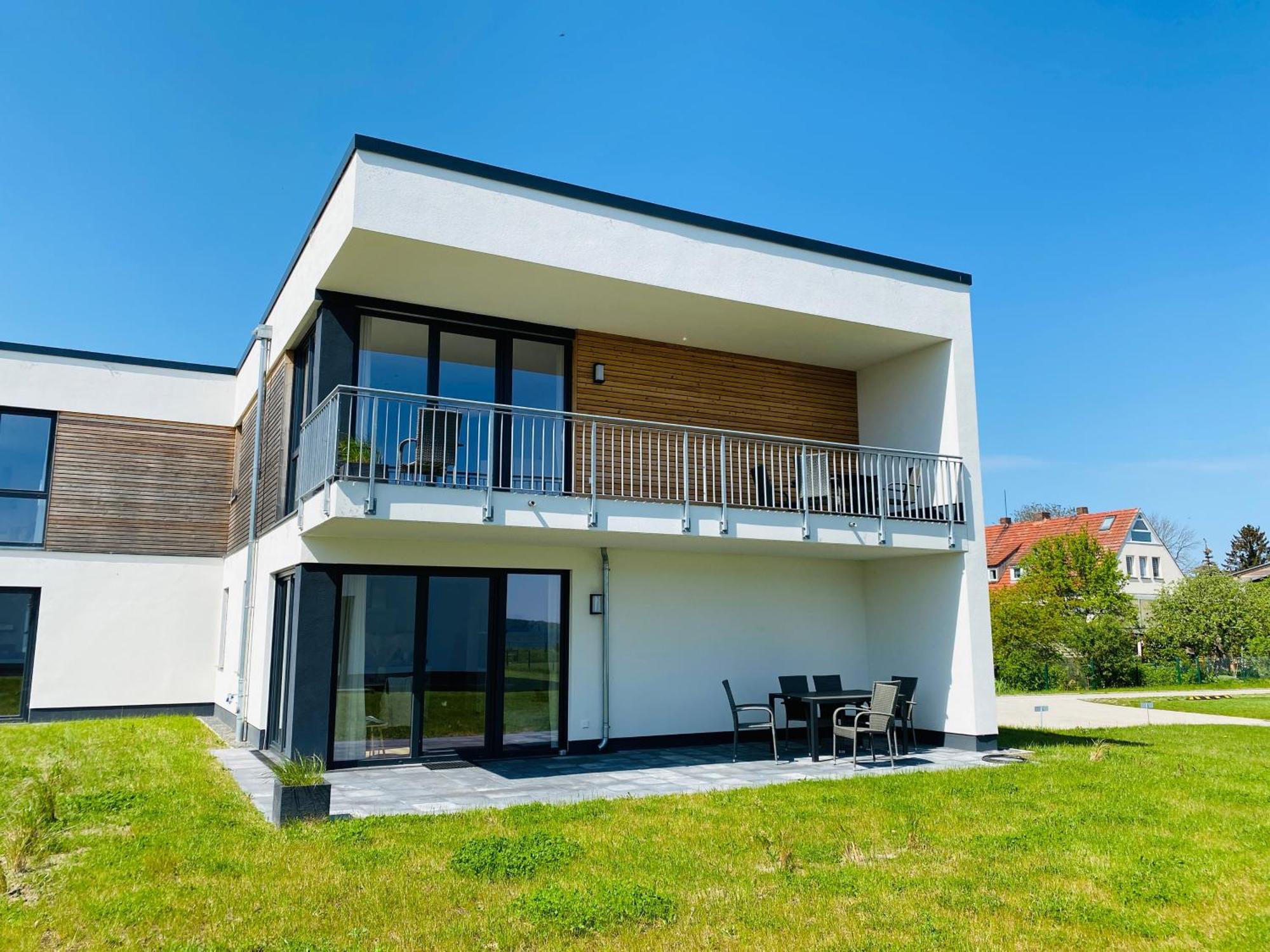 Seeliebe Schwerin - Pkw, Teilweise Mit Privater Sauna, Wlan, Xxl-balkon O Terrasse, Seeblick Apartment