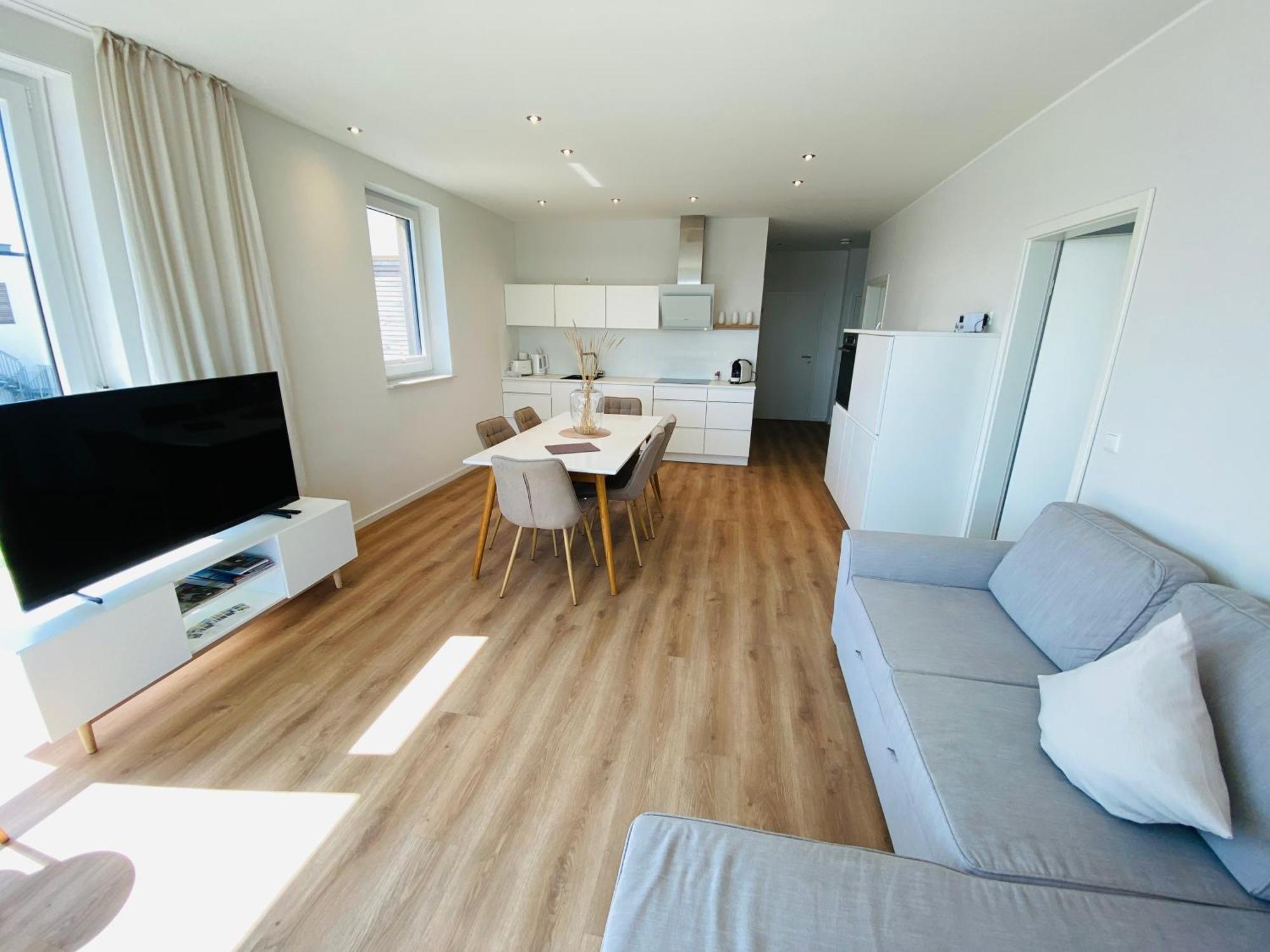 Seeliebe Schwerin - Pkw, Teilweise Mit Privater Sauna, Wlan, Xxl-balkon O Terrasse, Seeblick