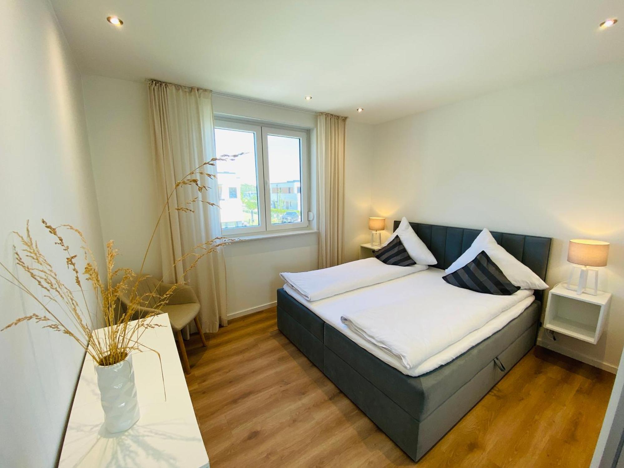 Seeliebe Schwerin - Pkw, Teilweise Mit Privater Sauna, Wlan, Xxl-balkon O Terrasse, Seeblick Apartment