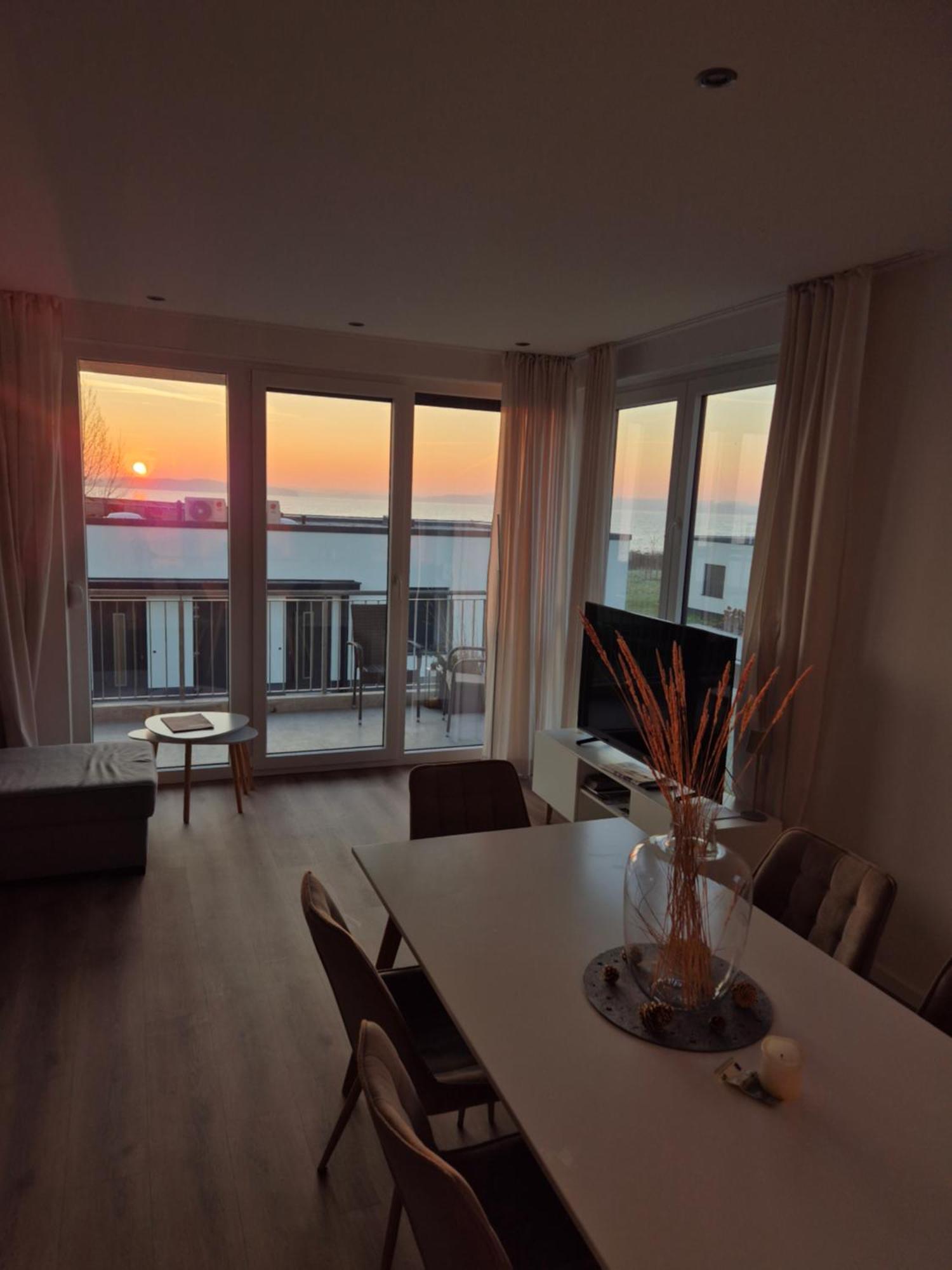 Seeliebe Schwerin - Pkw, Teilweise Mit Privater Sauna, Wlan, Xxl-balkon O Terrasse, Seeblick *