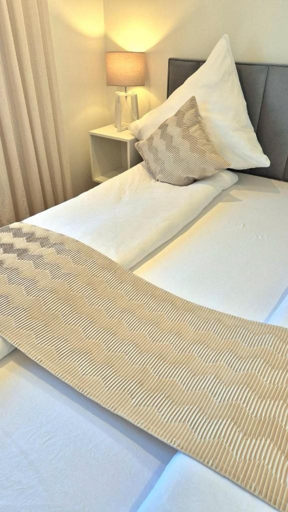 Seeliebe Schwerin - Pkw, Teilweise Mit Privater Sauna, Wlan, Xxl-balkon O Terrasse, Seeblick